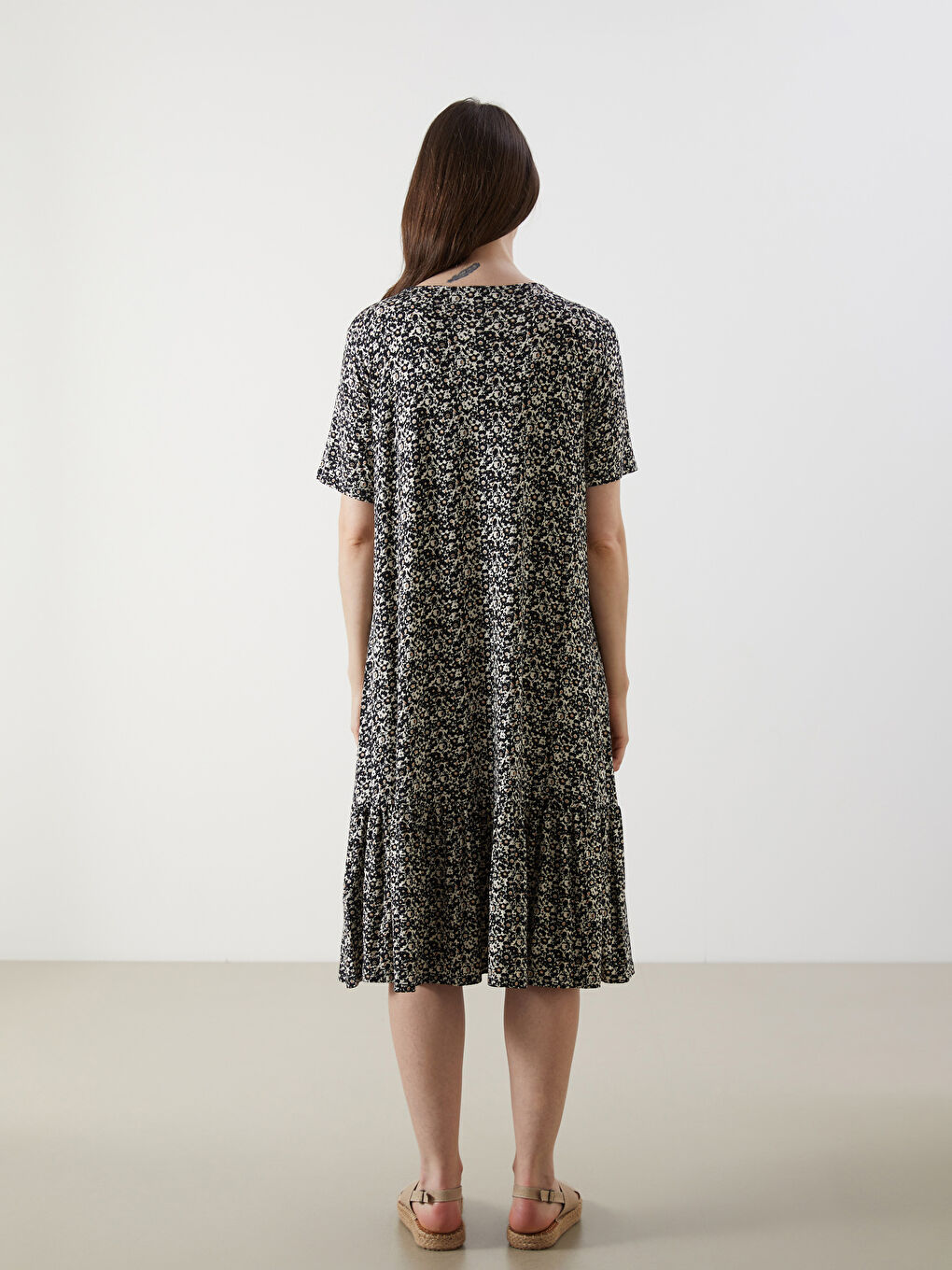 LCW Grace Crew Neck Floral A-Line Dress -W55004Z8-LQJ