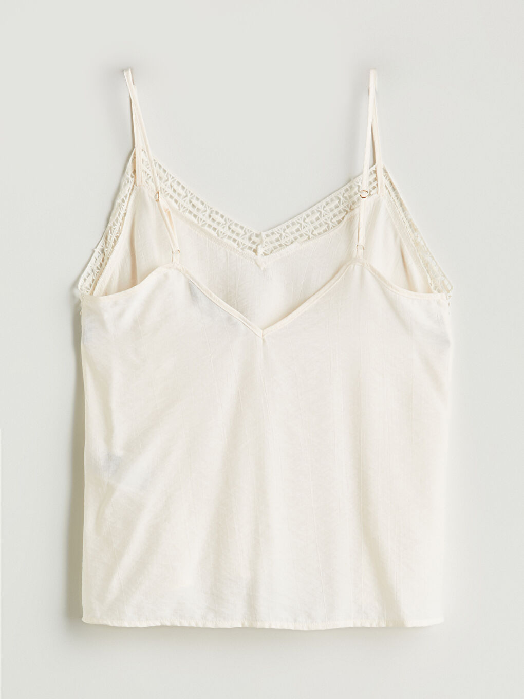 Pembe V Yaka Dantel Detaylı Askılı Kadın Pijama Üst-1