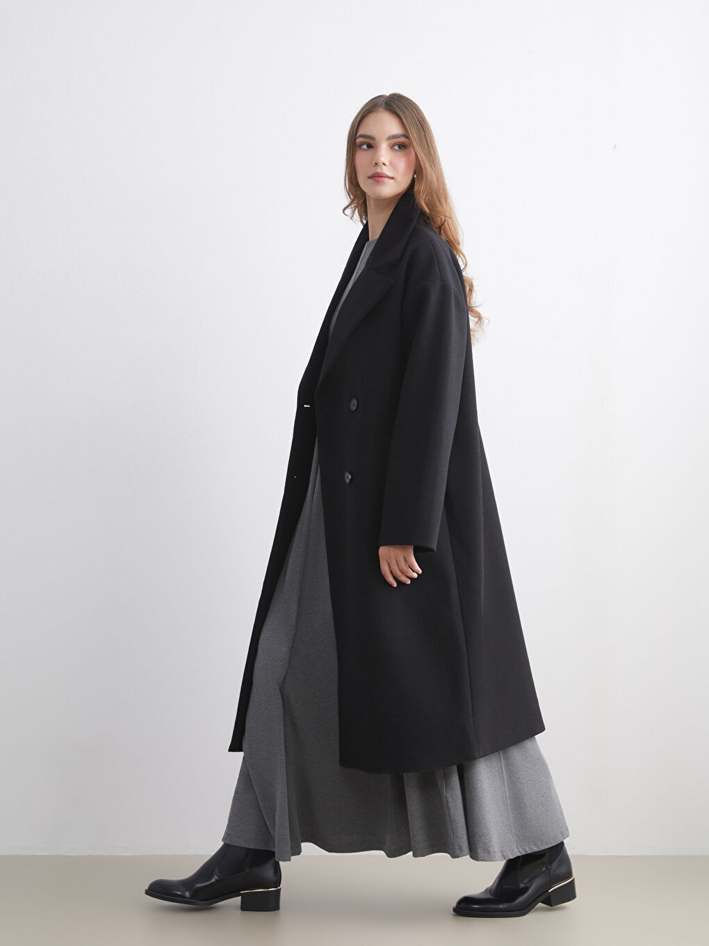 Siyah Ceket Yaka Kadın Kaşe Kaban