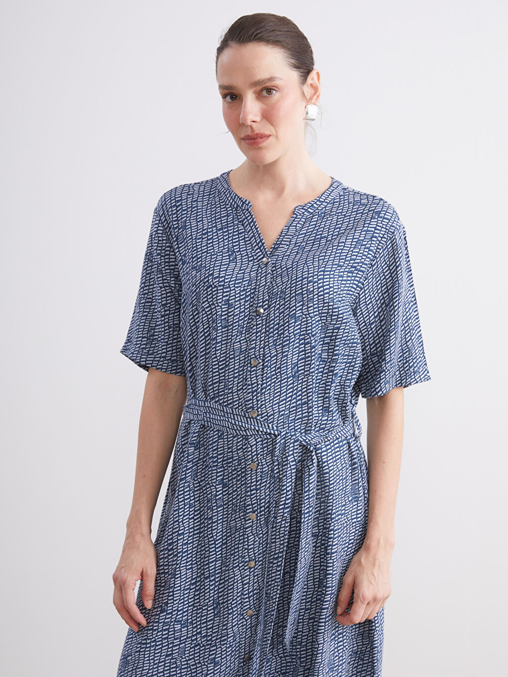 LCW Grace Notch Neck Patterned Dress -W55096Z8-LSJ