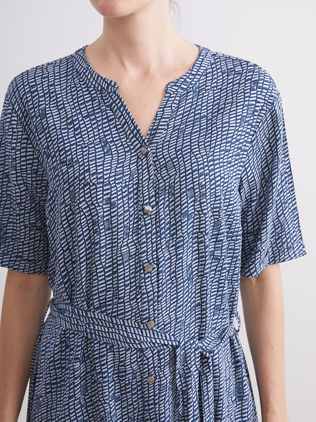 LCW Grace Notch Neck Patterned Dress -W55096Z8-LSJ