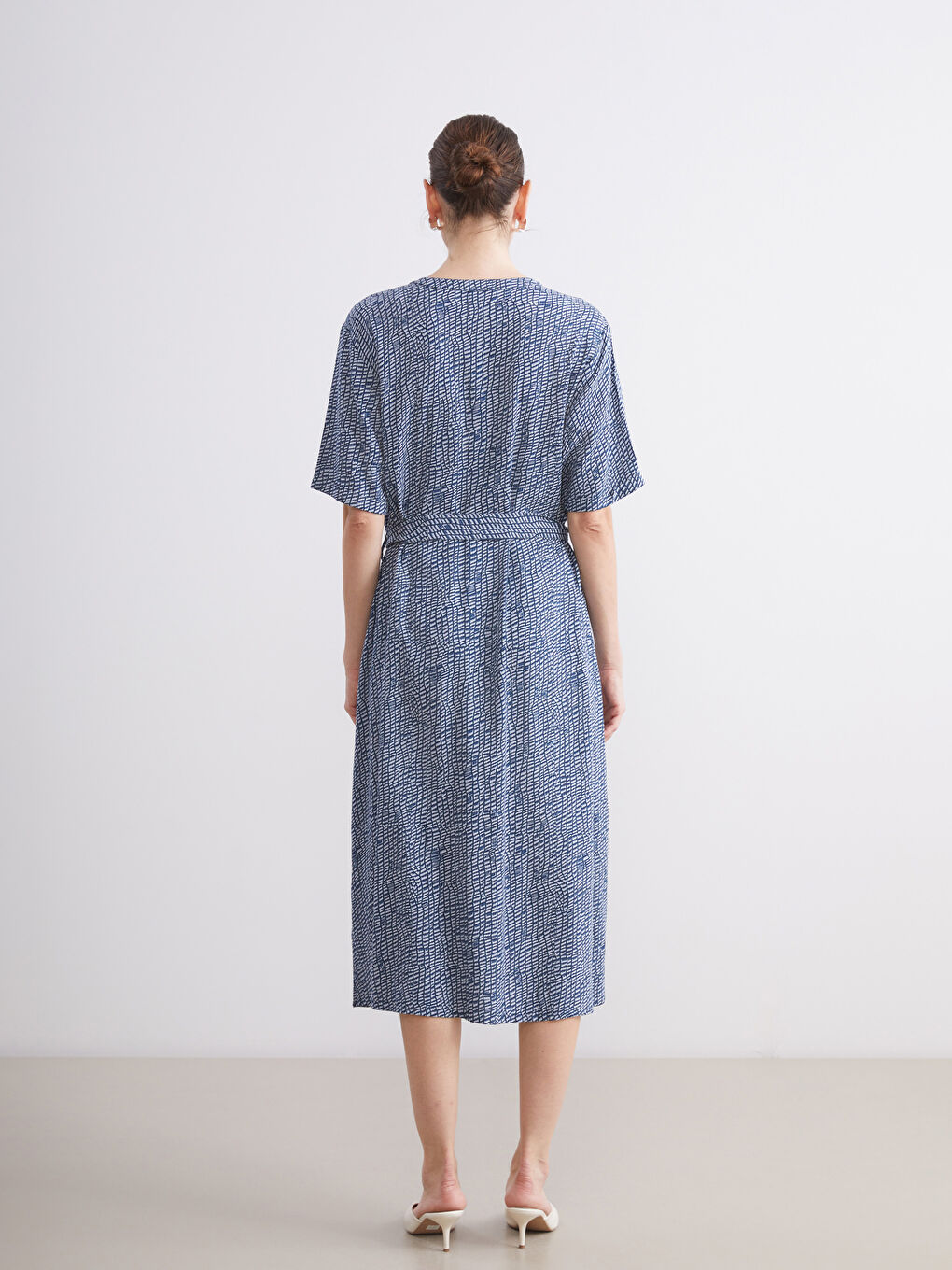 LCW Grace Notch Neck Patterned Dress -W55096Z8-LSJ