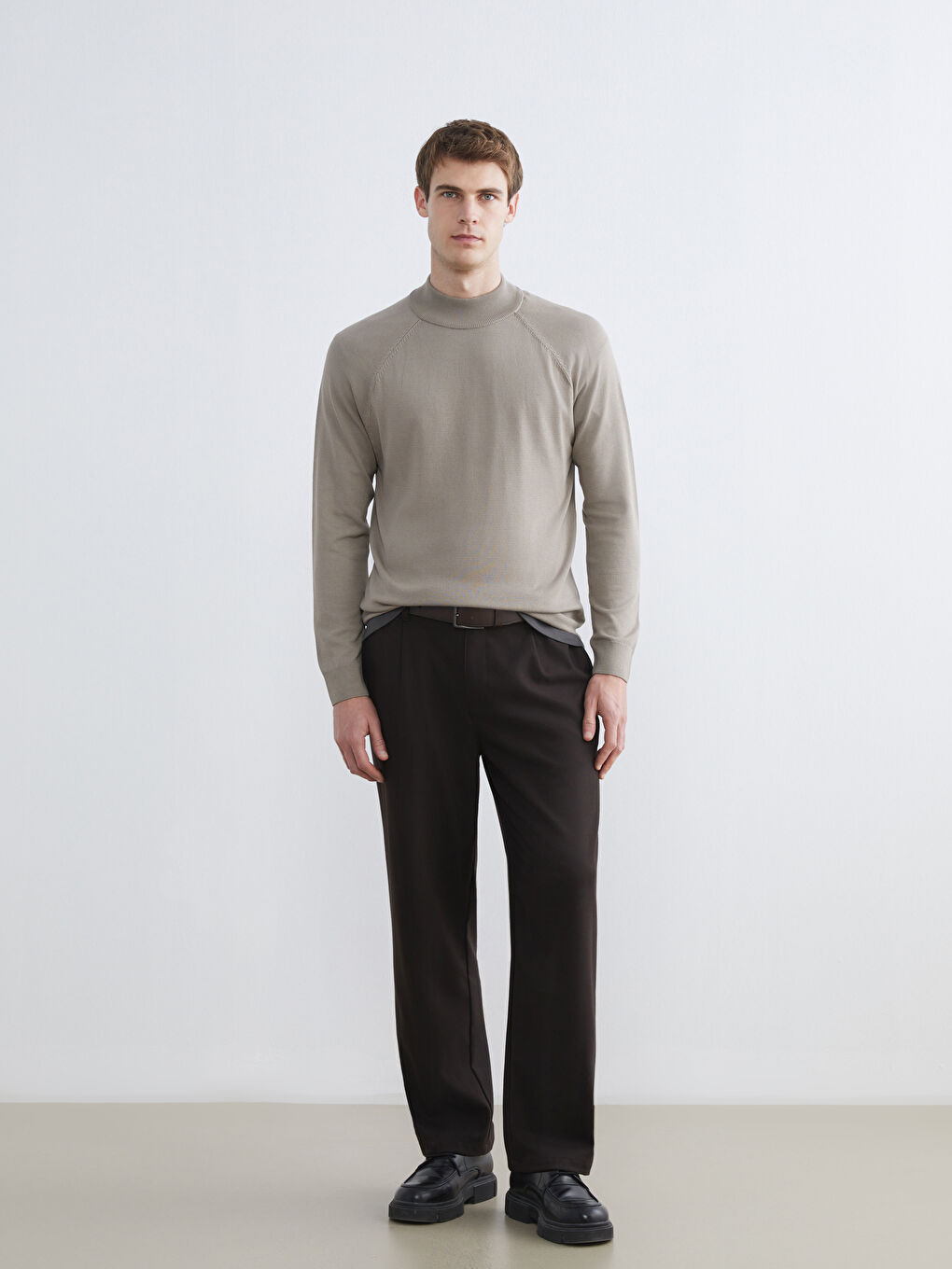 Kahverengi Yarım Balıkçı Yaka Uzun Kollu Erkek Triko Kazak-1