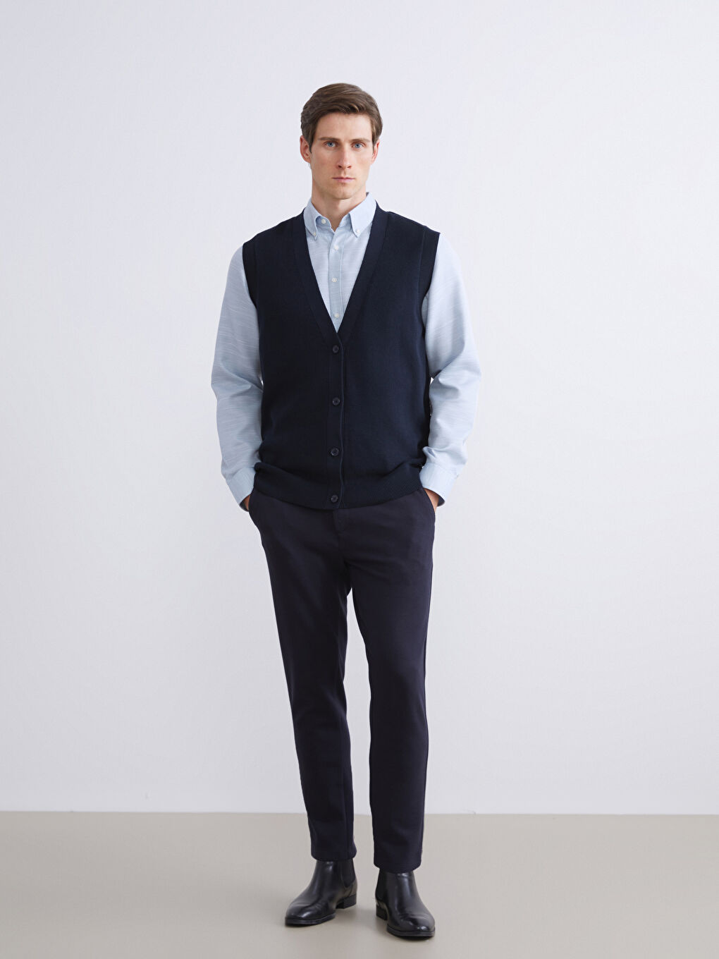Regular Fit V Neck Men's Knitwear Waistcoat-1
