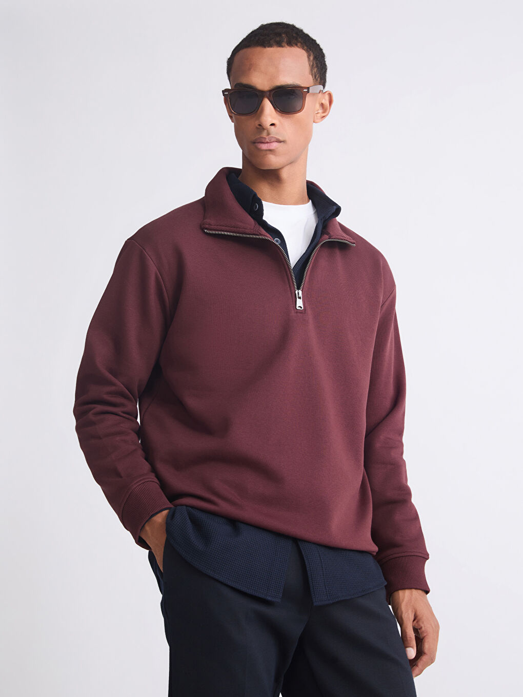 سویتشێرتی ئەستووری زیپدار بۆ پیاوان یەخەی قیفی