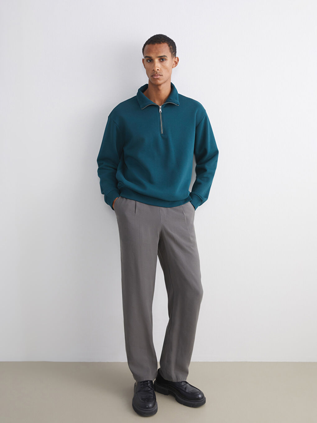 سویتشێرتی ئەستووری زیپدار بۆ پیاوان یەخەی قیفی-1