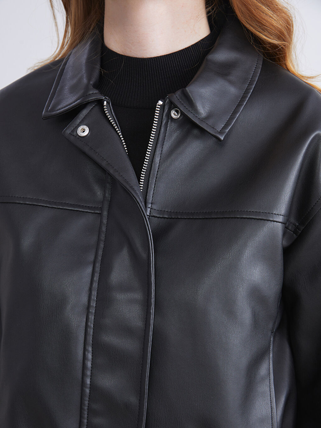 Siyah Gömlek Yaka Kadın Deri Görünümlü Ceket-3