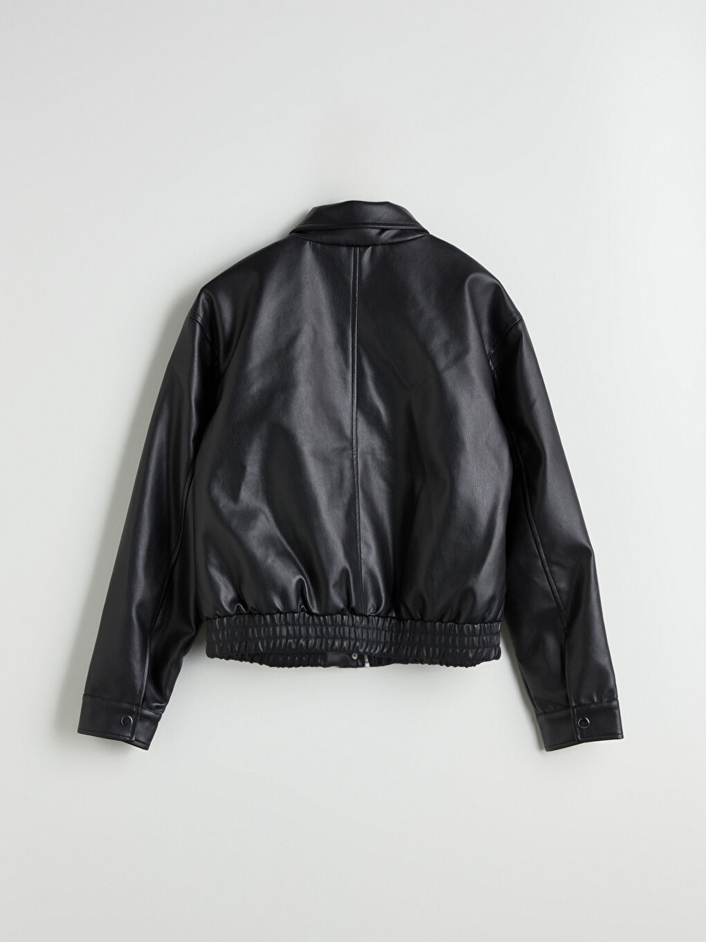 Siyah Gömlek Yaka Kadın Deri Görünümlü Ceket-9