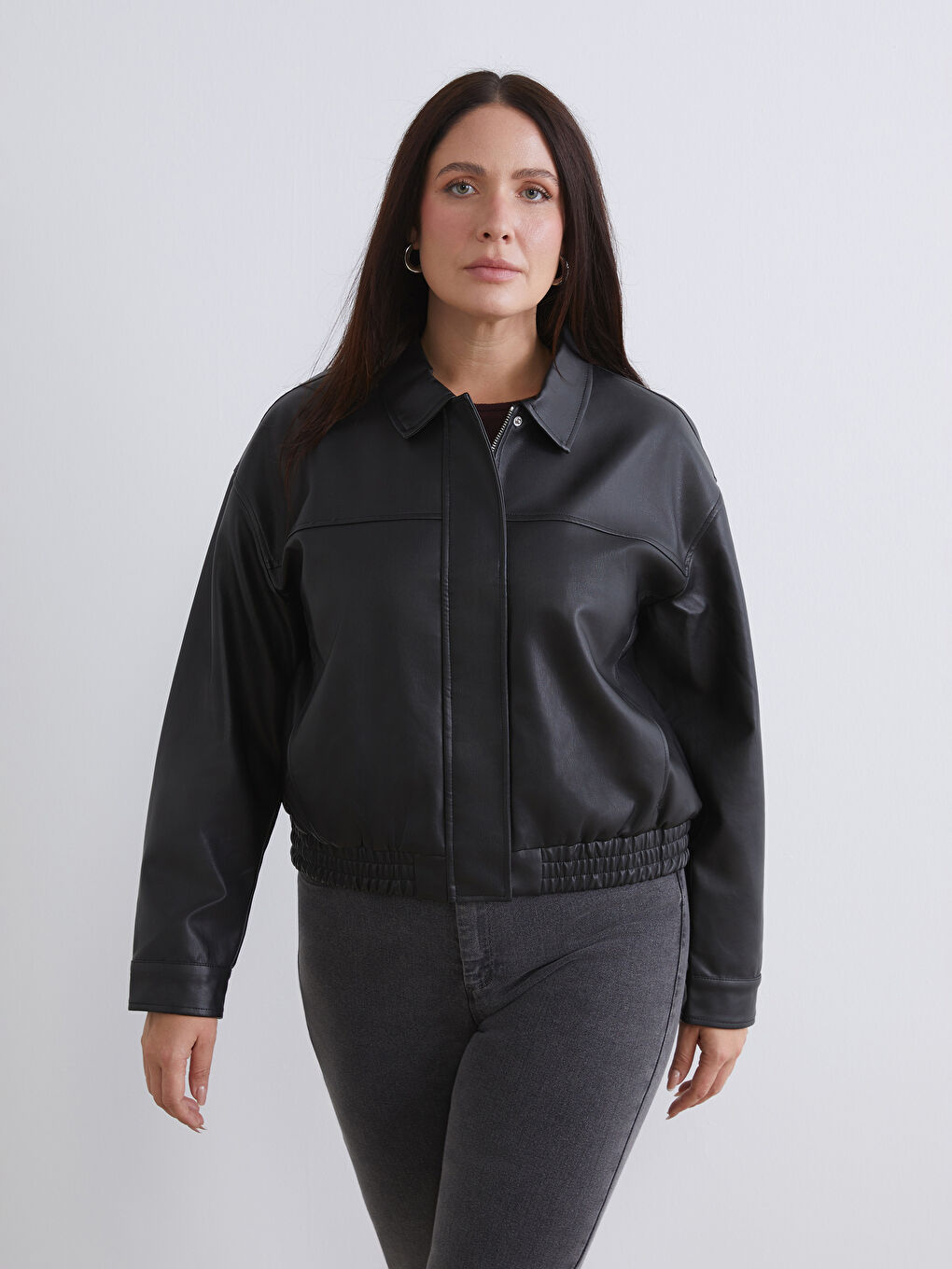 Siyah Gömlek Yaka Kadın Deri Görünümlü Ceket-1