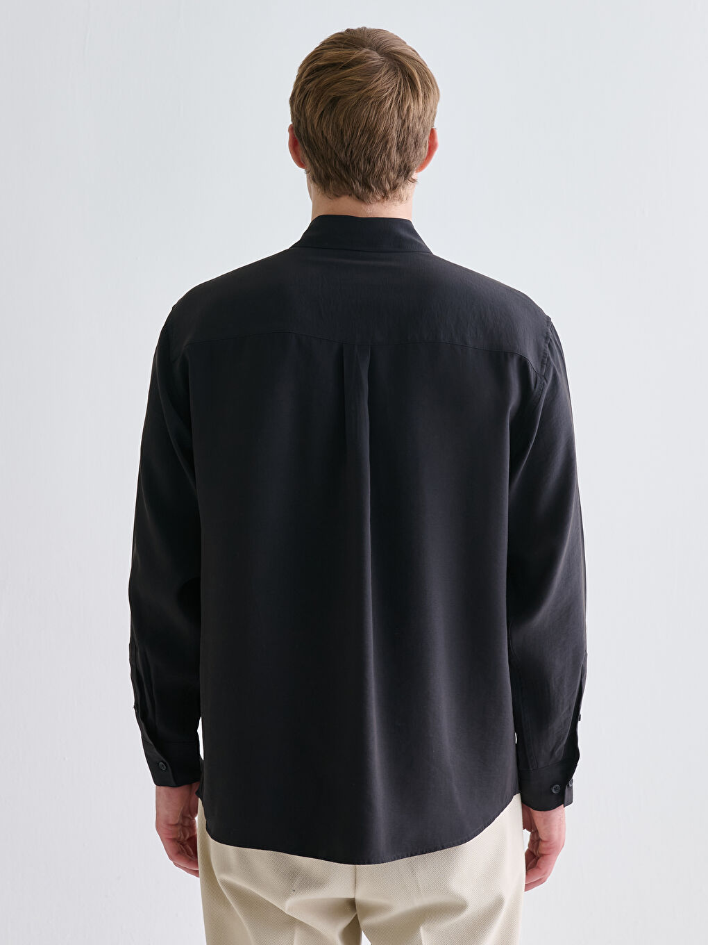 Siyah Rahat Kalıp Uzun Kollu Erkek Gömlek-6