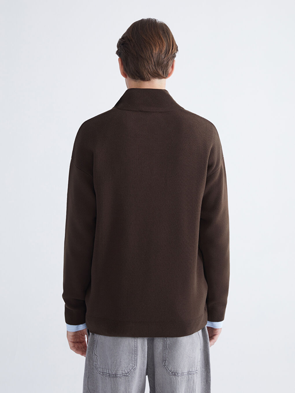 Kahverengi Dik Yaka Uzun Kollu Erkek Triko Kazak-3