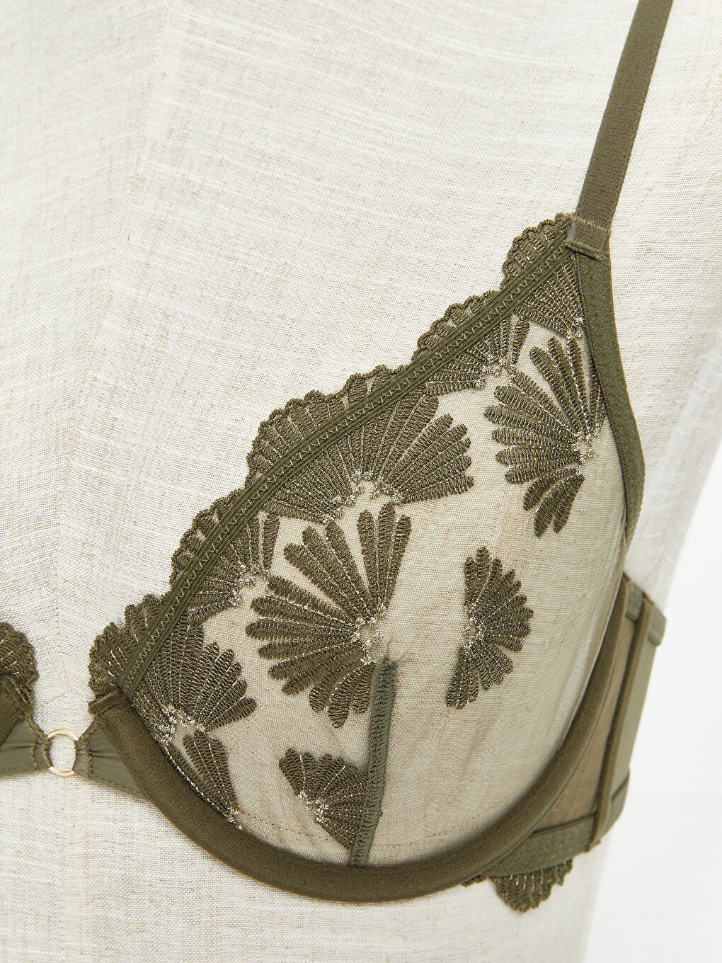 Yeşil Balenli Dolgusuz Dantelli Fantezi Tişört Sütyen-2