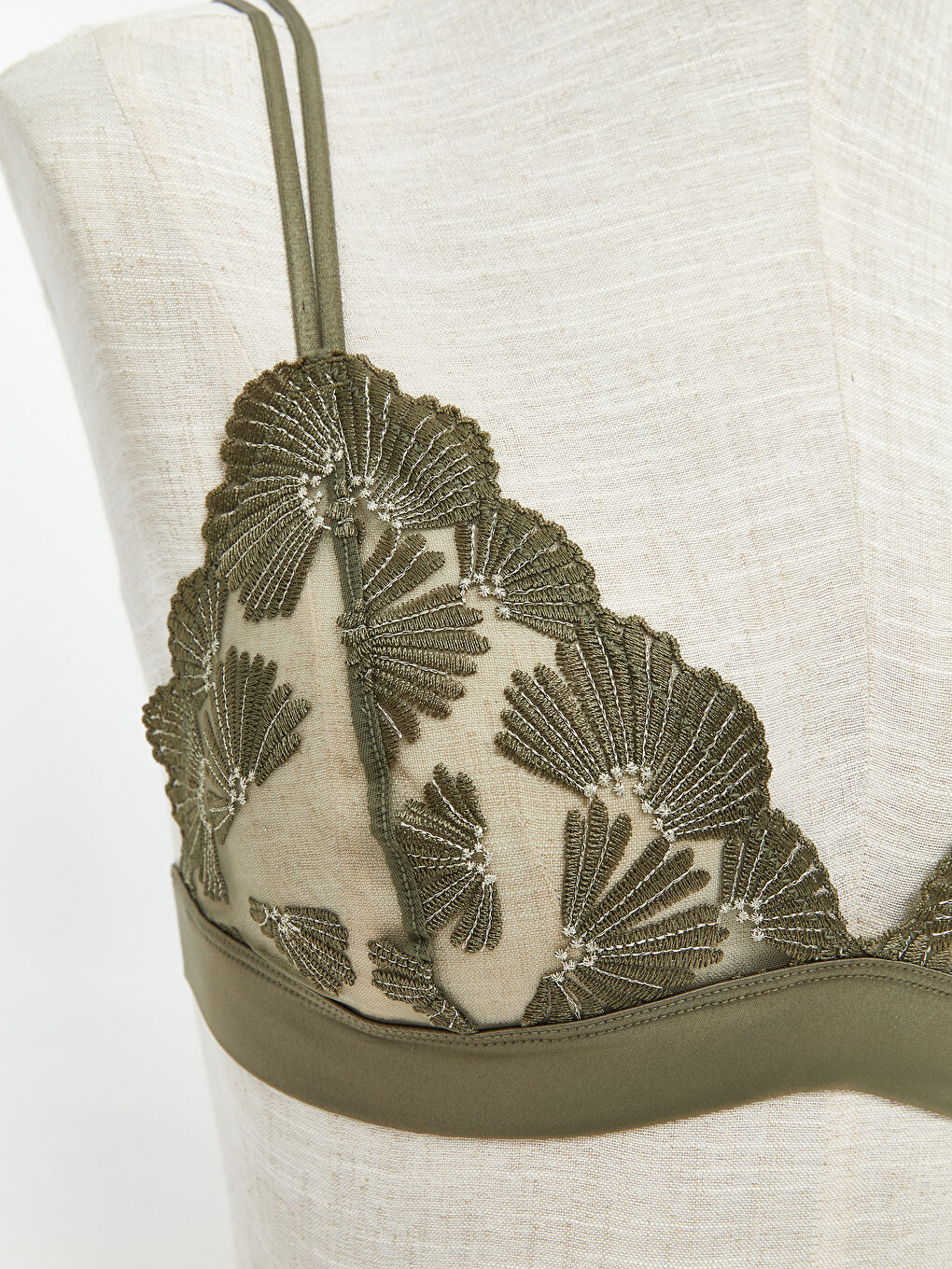 Yeşil Balensiz Dolgusuz Dantelli Fantezi Bralet-2