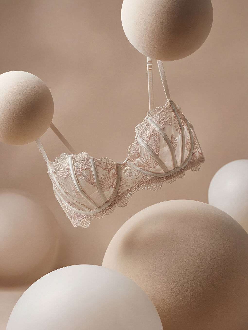 Pembe Balenli Dolgusuz Dantelli Fantezi Straplez Sütyen-1