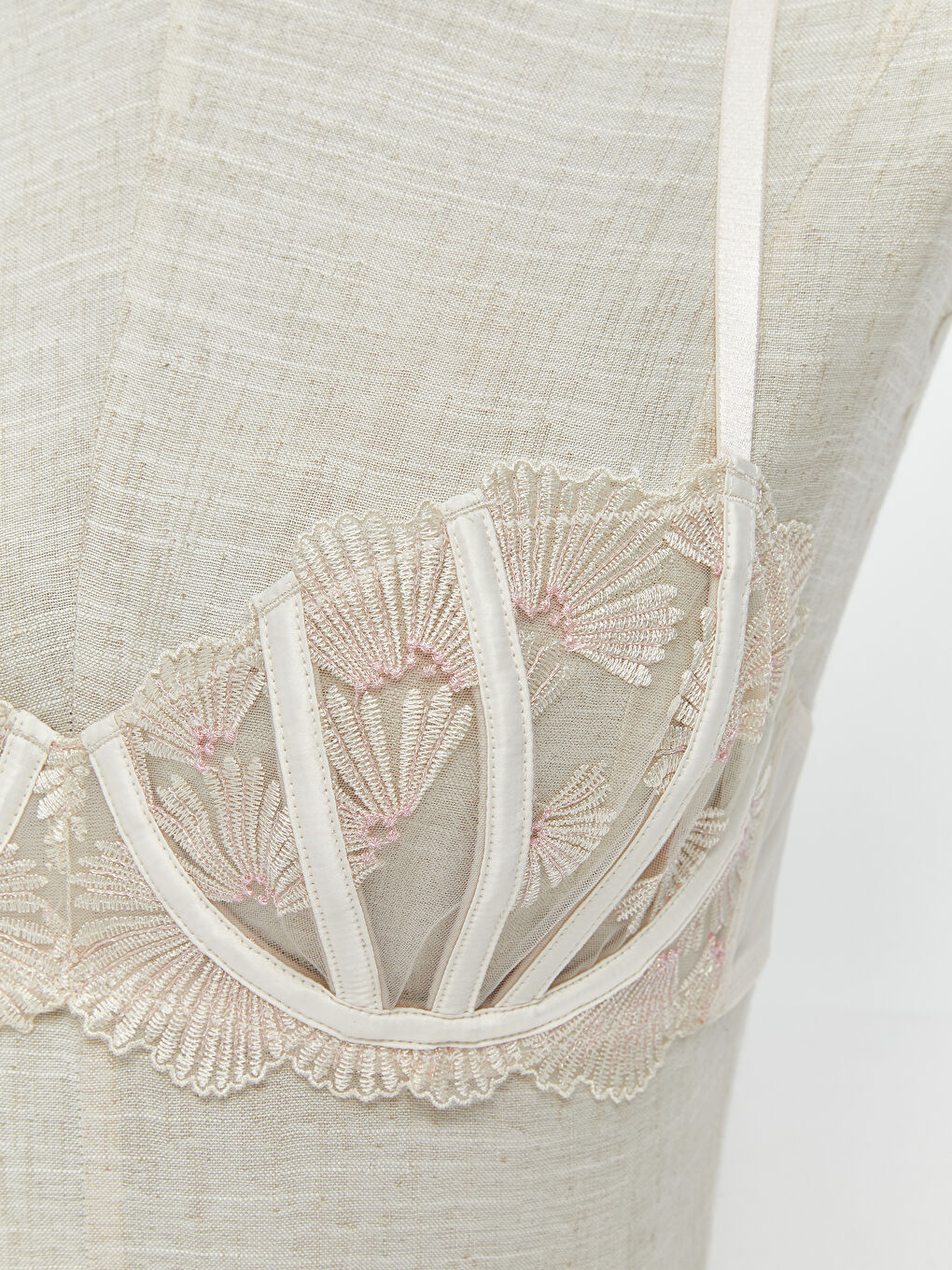 Pembe Balenli Dolgusuz Dantelli Fantezi Straplez Sütyen-2