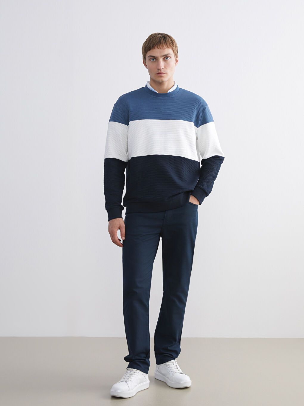 Crew Neck Color Block Men's Sweatshirt-1