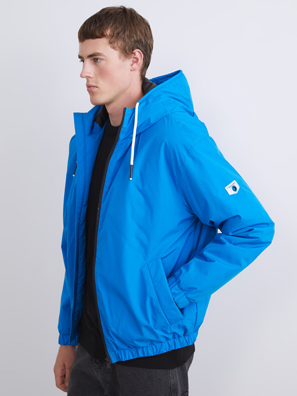 Mavi Rahat Kalıp Kapüşonlu Erkek Orta Kalın Mont-1