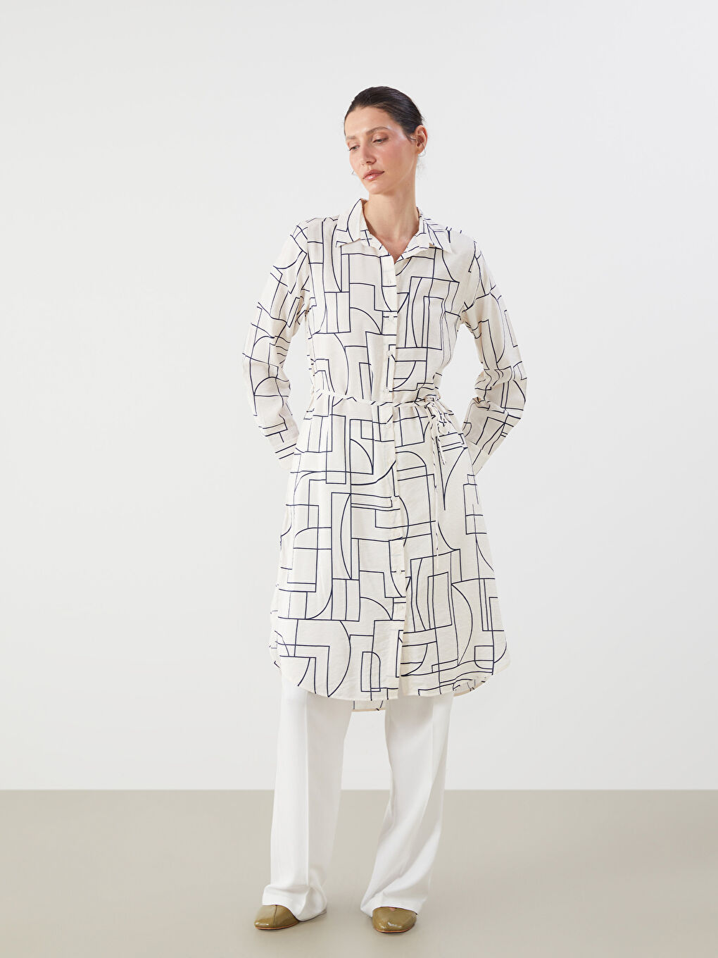LCWAIKIKI Classic Patterned Oversize Women's Shirt Tunic -W55379Z8-LEN