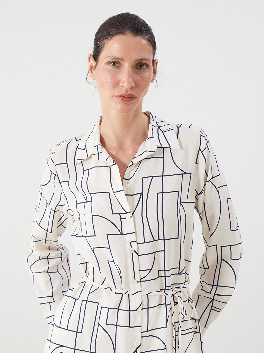 LCWAIKIKI Classic Patterned Oversize Women's Shirt Tunic -W55379Z8-LEN