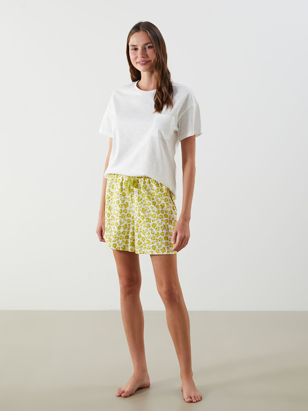 LCW DREAM Crew Neck Floral Women's Short Pyjama Set -W55418Z8-LRF