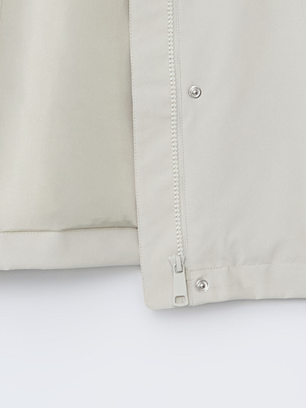 Bej Kapüşonlu Oversize Deri Görünümlü Kadın Yağmurluk-6