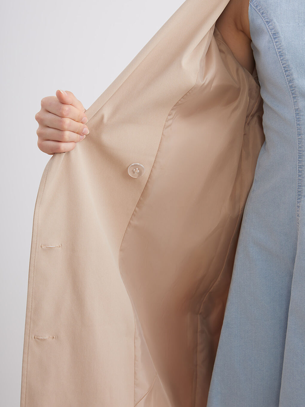 Double Breasted Collar Oversize Women's Trenchcoat-3