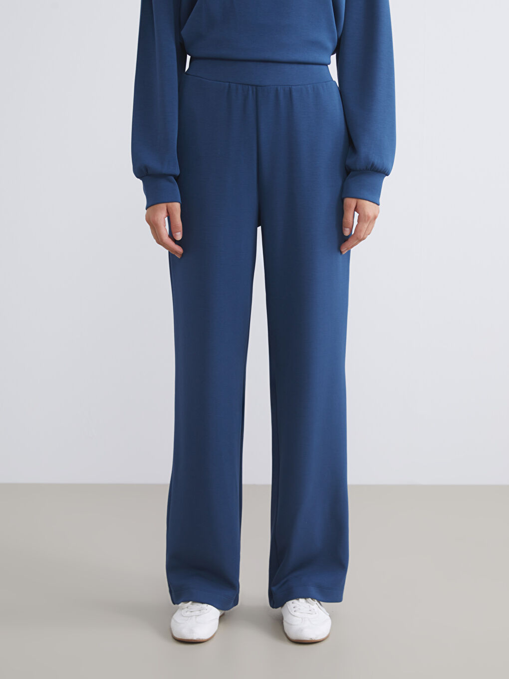 LCW Vision Women's Sweatpants with Elasticated Waist and Modal Blend -W55565Z8-LYB