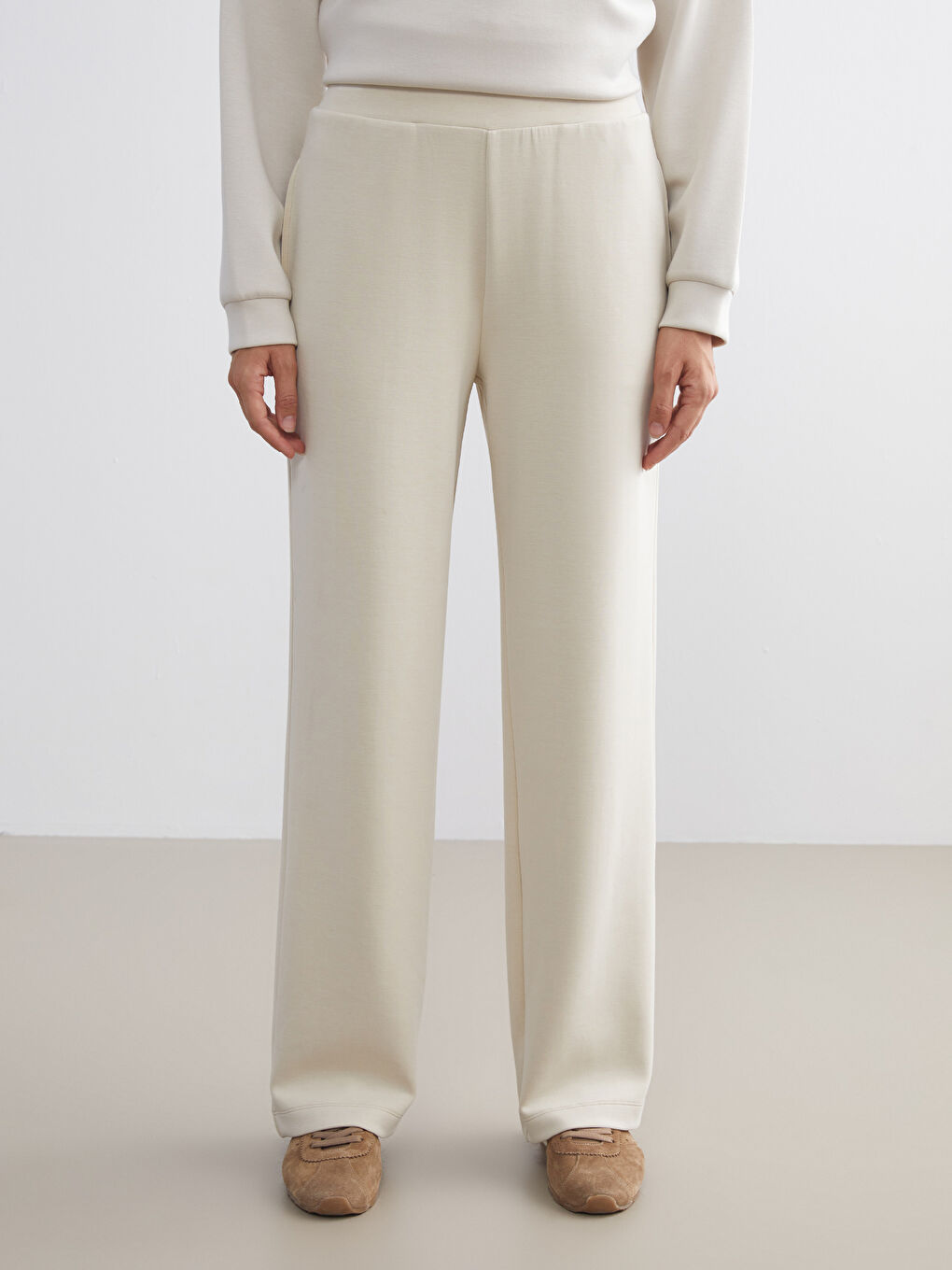 LCW Vision Women's Sweatpants with Elastic Waist -W55567Z8-G7K