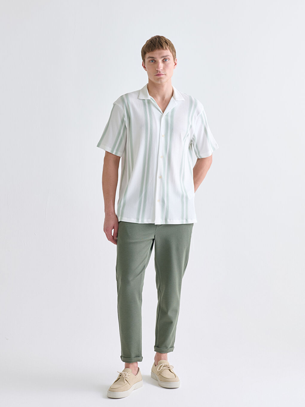 LCW Vision Regular Fit Short Sleeve Striped Dobby Fabric Men's Shirt -W55577Z8-GU2