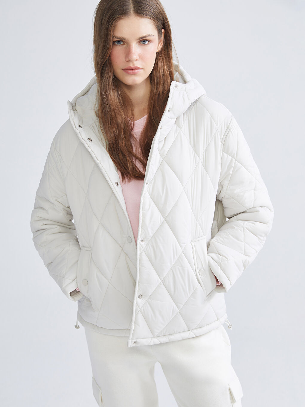 Ekru Kapüşonlu Kapitone Oversize Kadın Şişme Mont