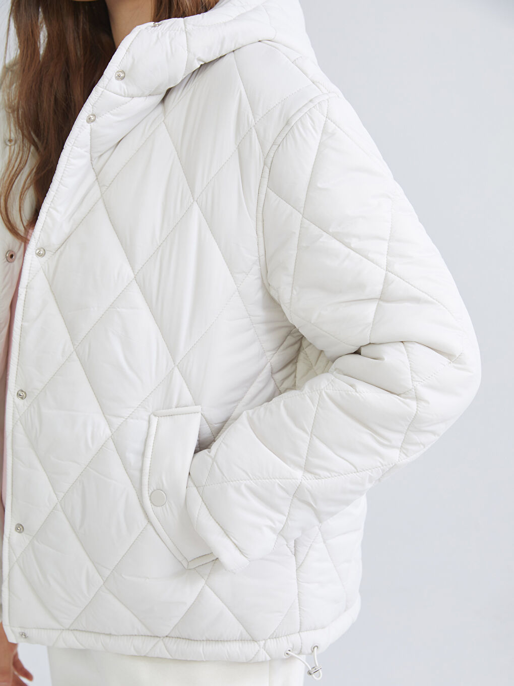 Ekru Kapüşonlu Kapitone Oversize Kadın Şişme Mont-2