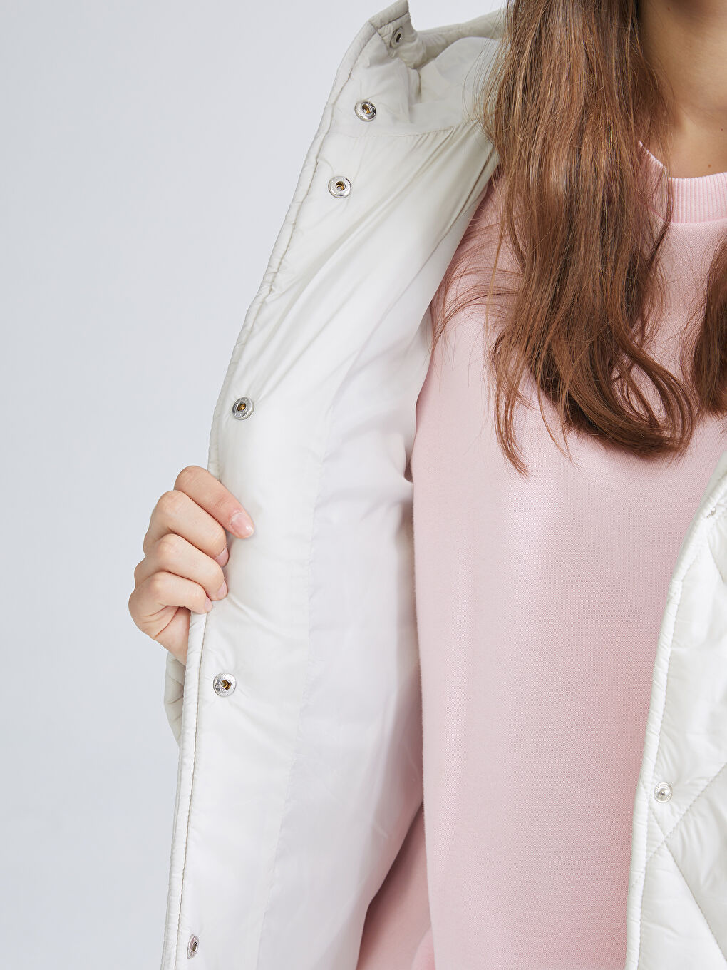 Ekru Kapüşonlu Kapitone Oversize Kadın Şişme Mont-3