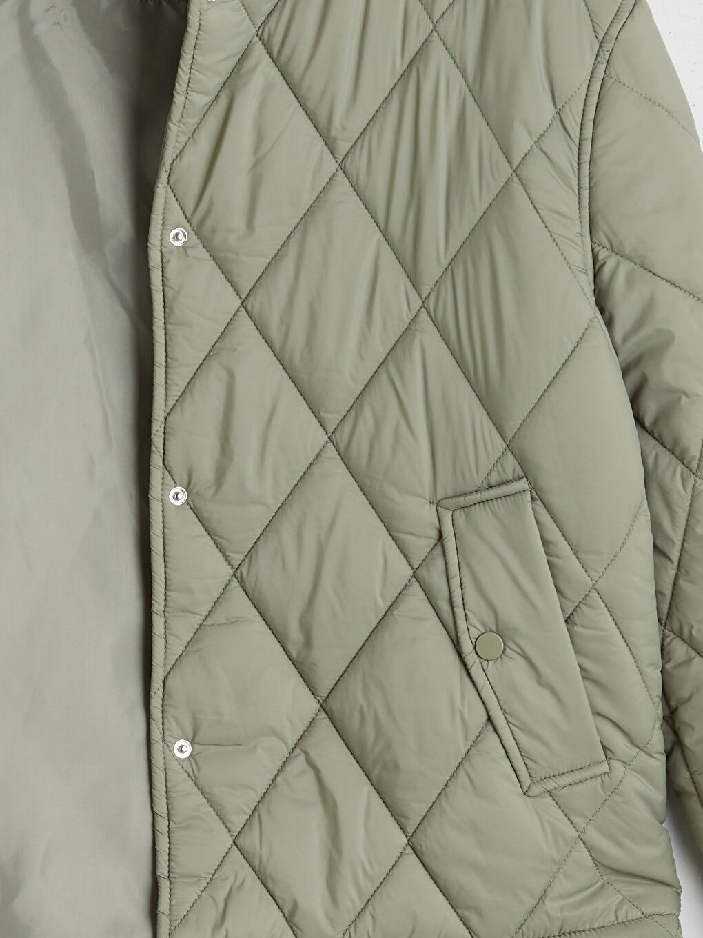 Haki Kapüşonlu Kapitone Oversize Kadın Şişme Mont-7