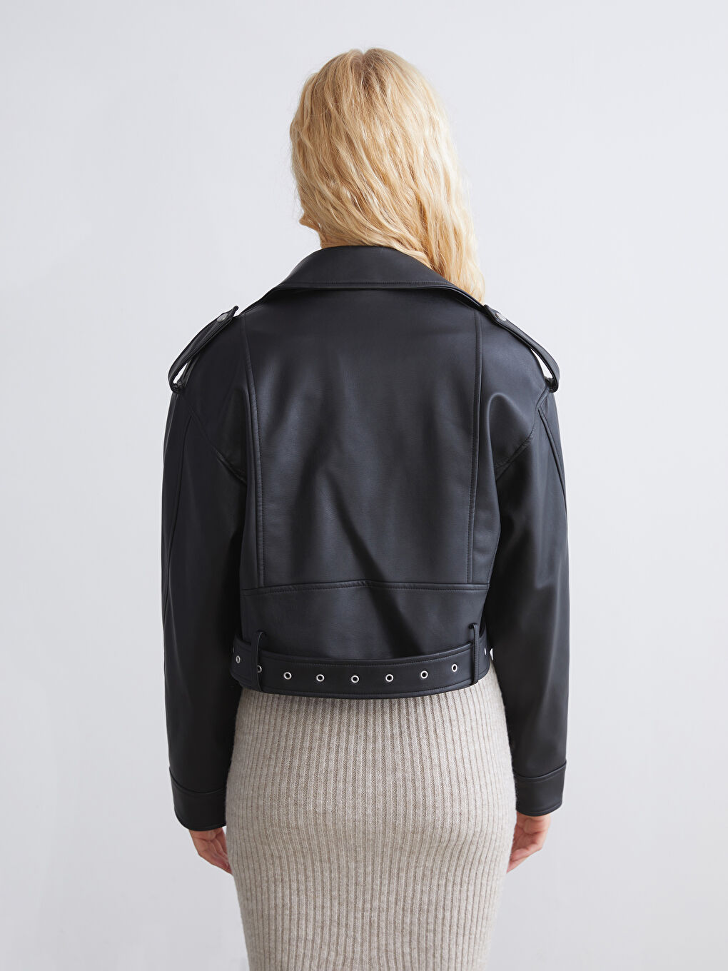 Biker Neck Crop Women's Faux Leather Jacket-4