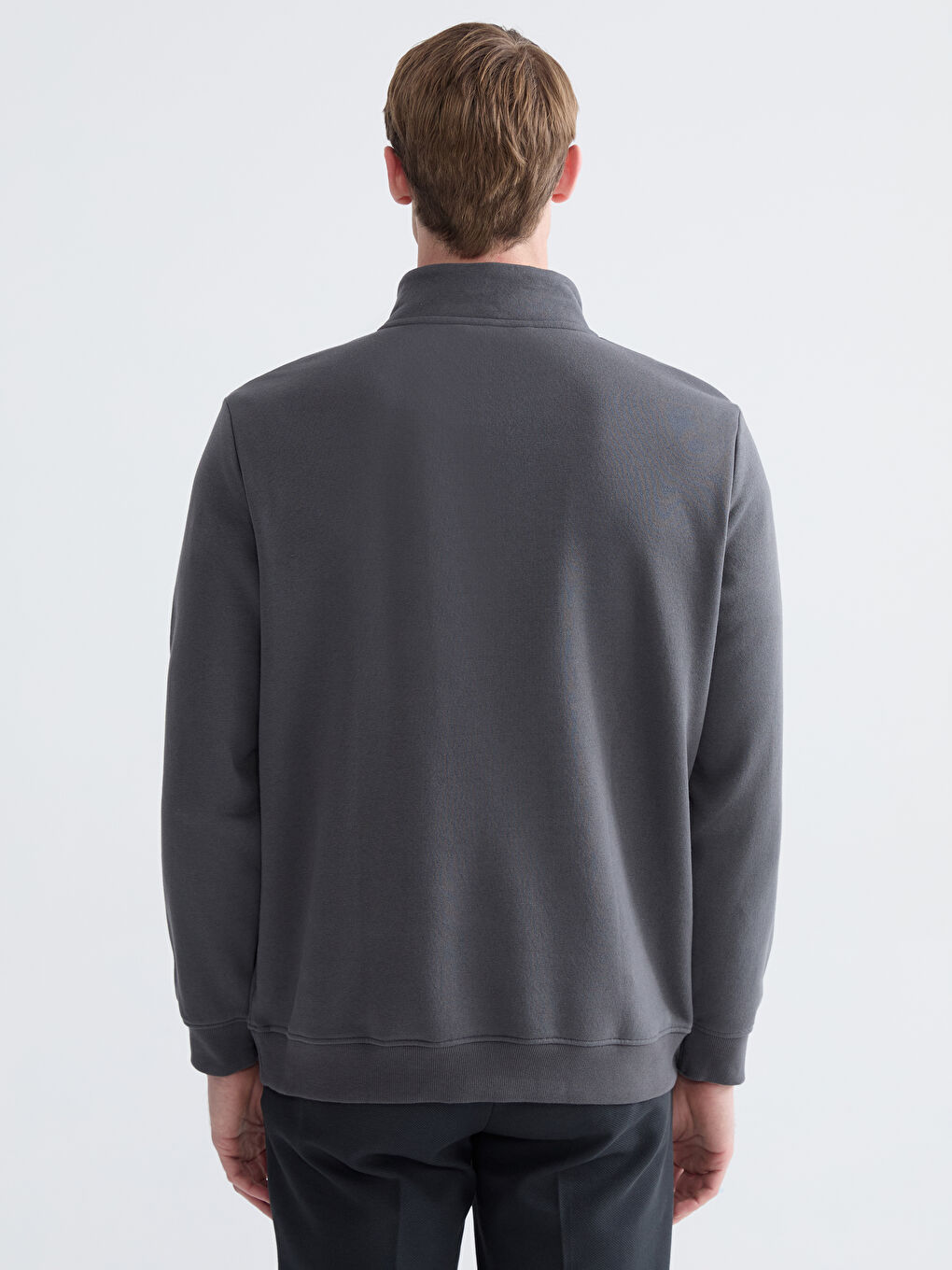 كنزة رياضية انثراسايت / رمادي داكن رجل-3