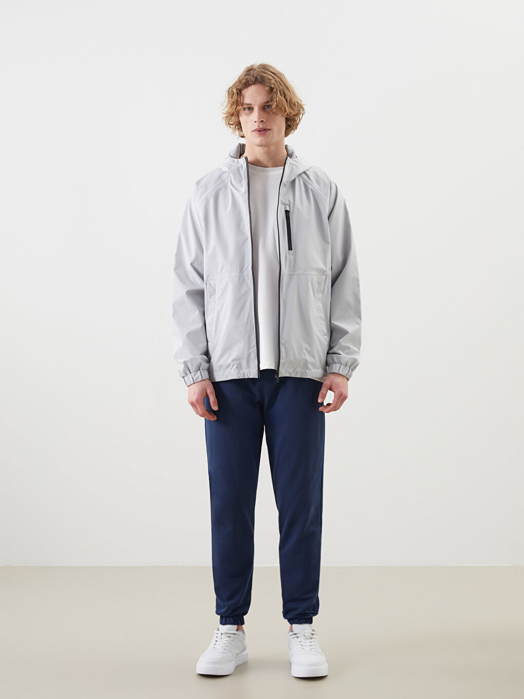 Gri Kapüşonlu Erkek Yağmurluk-2