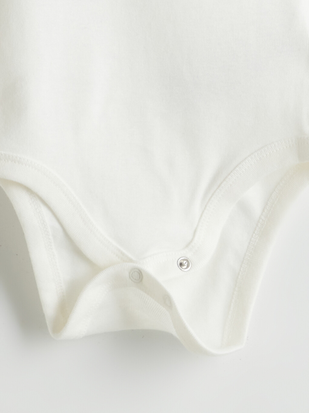 Ekru Baskılı Kız Bebek Çıtçıtlı Body-1