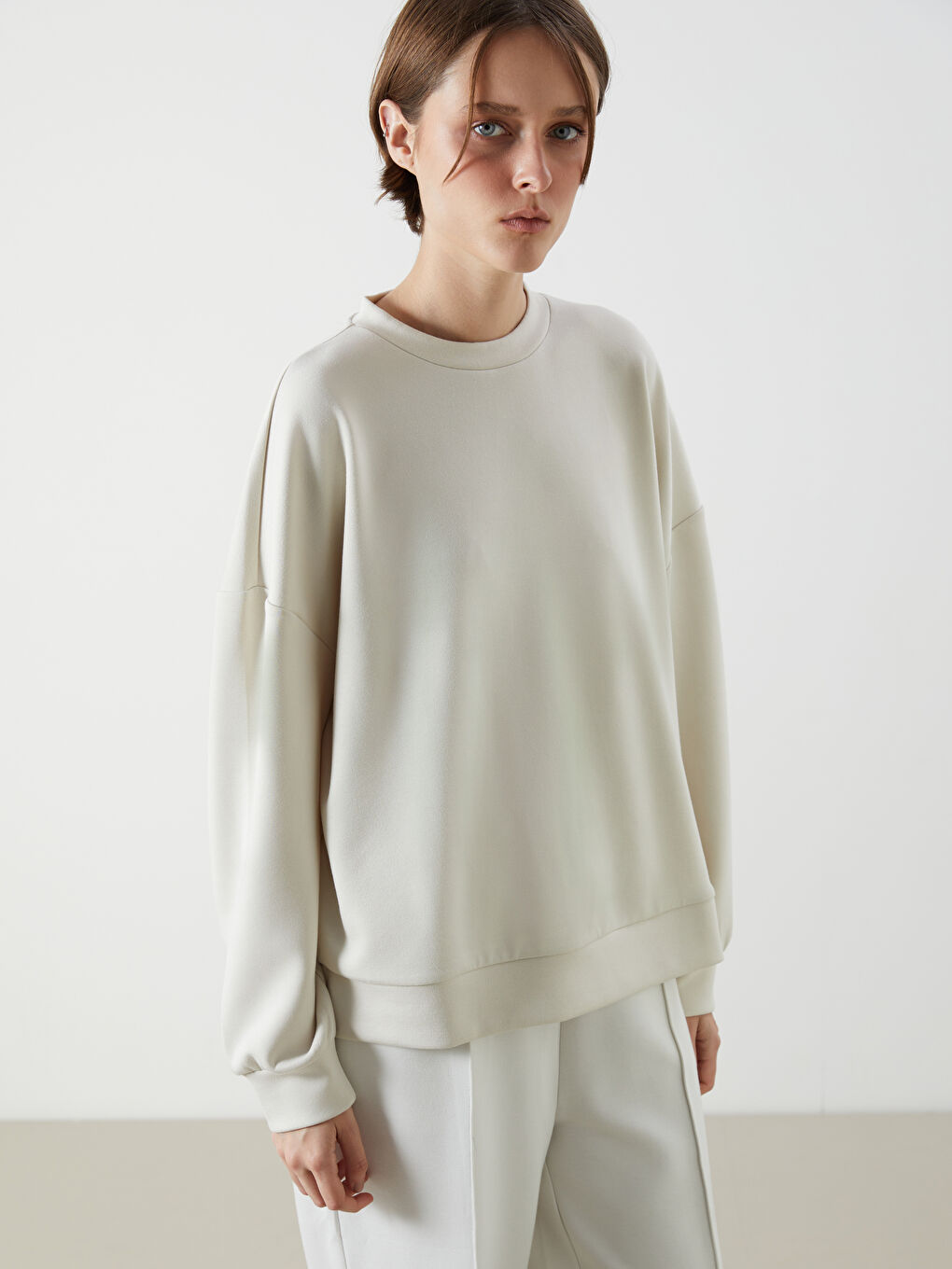 LCW Vision Crew Neck Oversize Women's Sweatshirt -W55739Z8-FYS