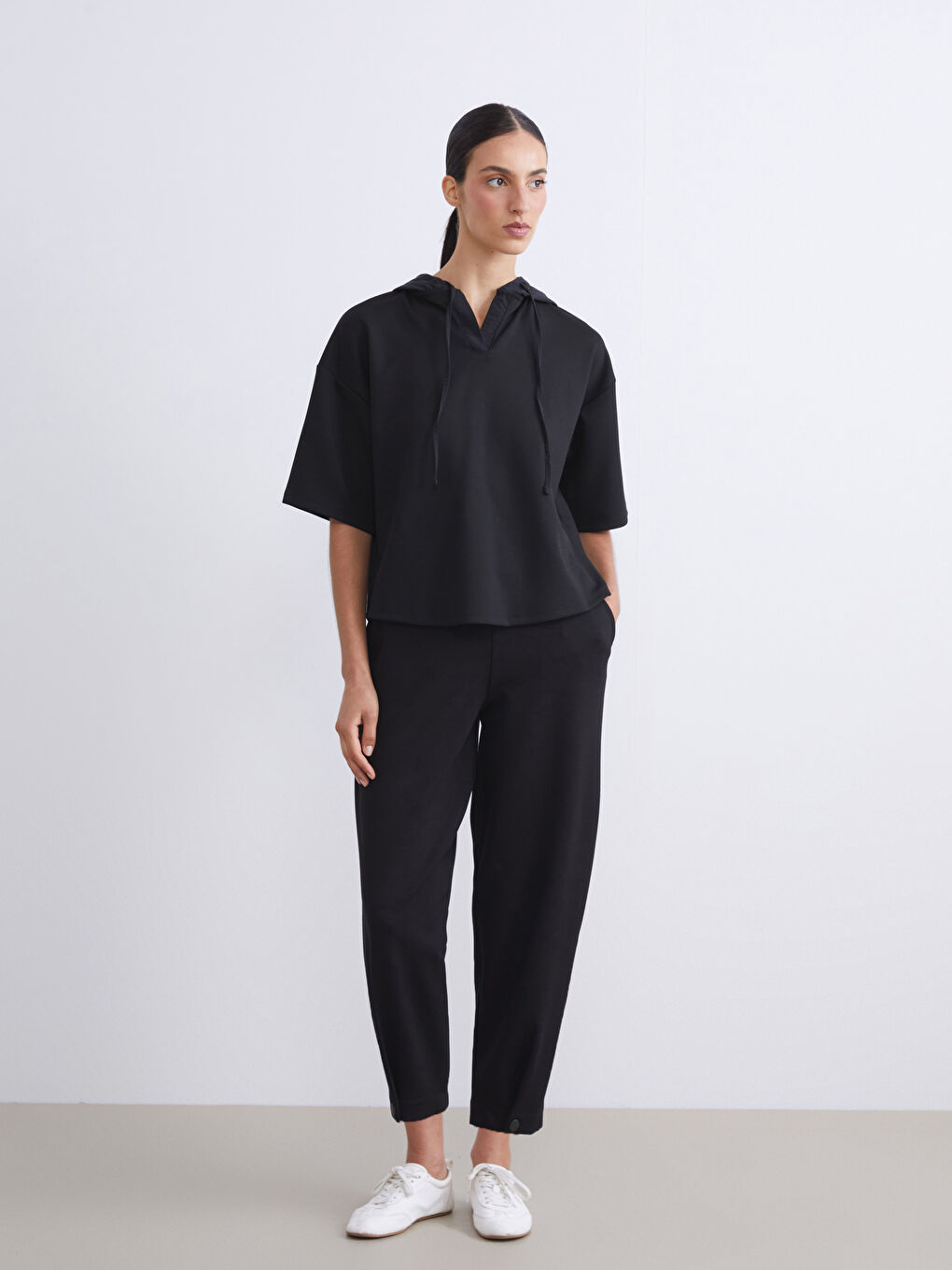 Siyah Beli Lastikli Kadın Eşofman Altı-1