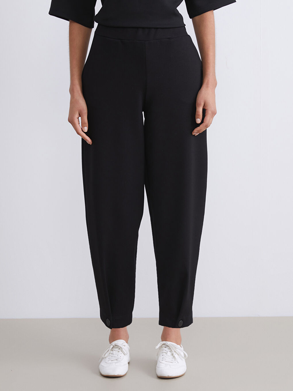 Siyah Beli Lastikli Kadın Eşofman Altı-2