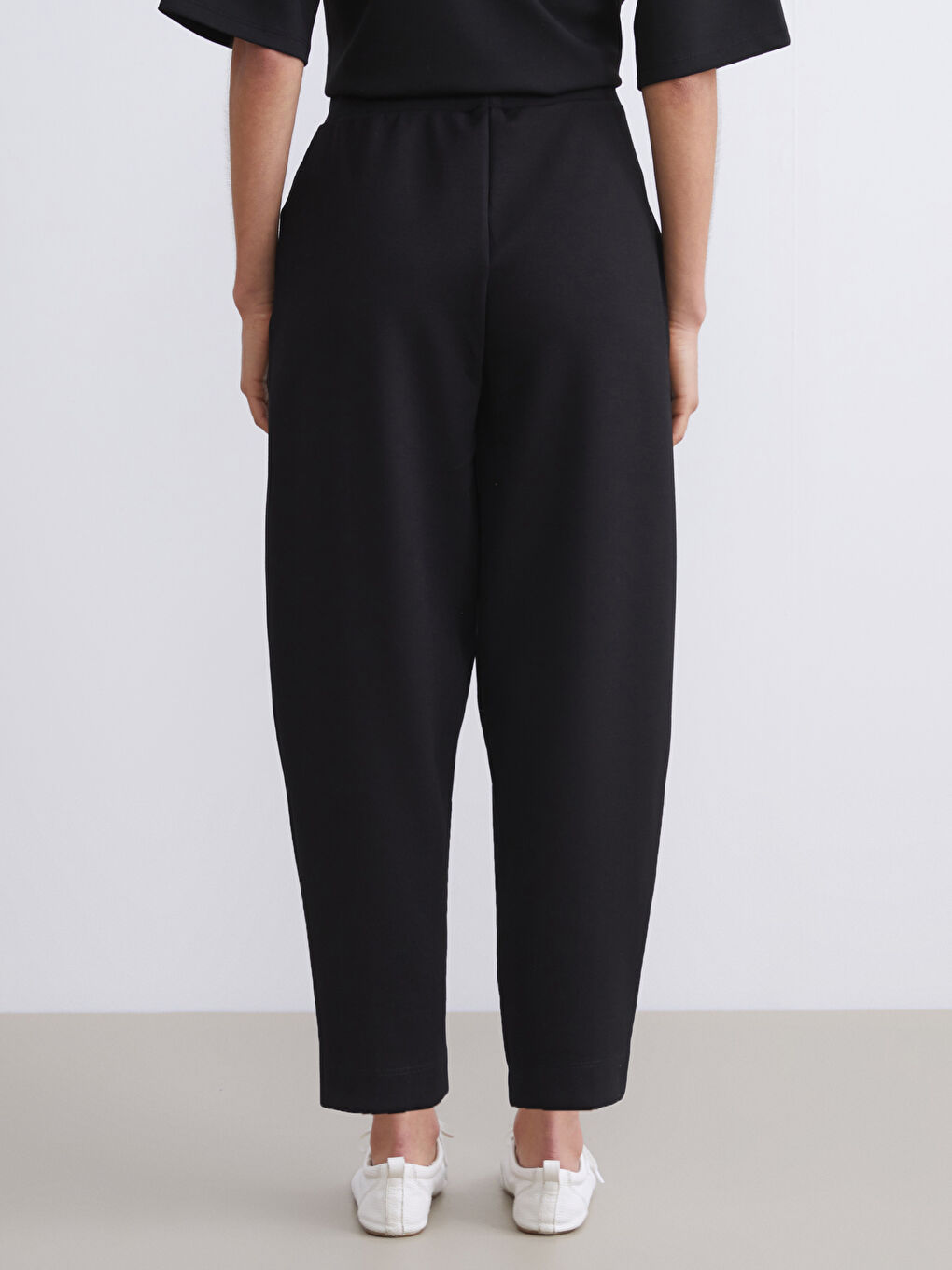 Siyah Beli Lastikli Kadın Eşofman Altı-4