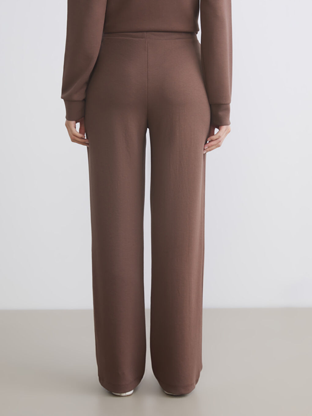 Women's Sweatpants with Elastic Waist-10