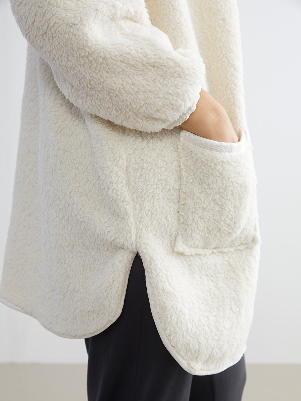 Shawl Collar Plush Women's Robe-2