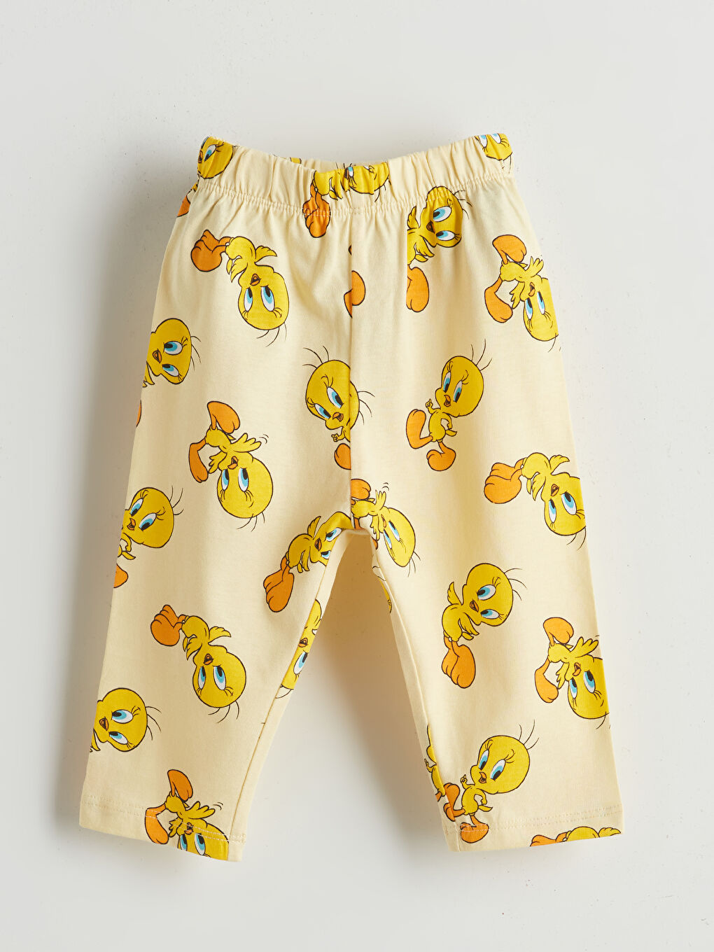 LCW baby Tweety Printed Baby Girls' Pyjama Set -W56086Z1-LU9