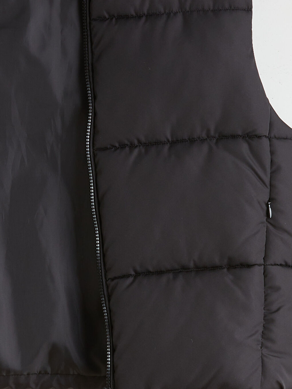 Siyah Dik Yaka Kadın Şişme Yelek-7