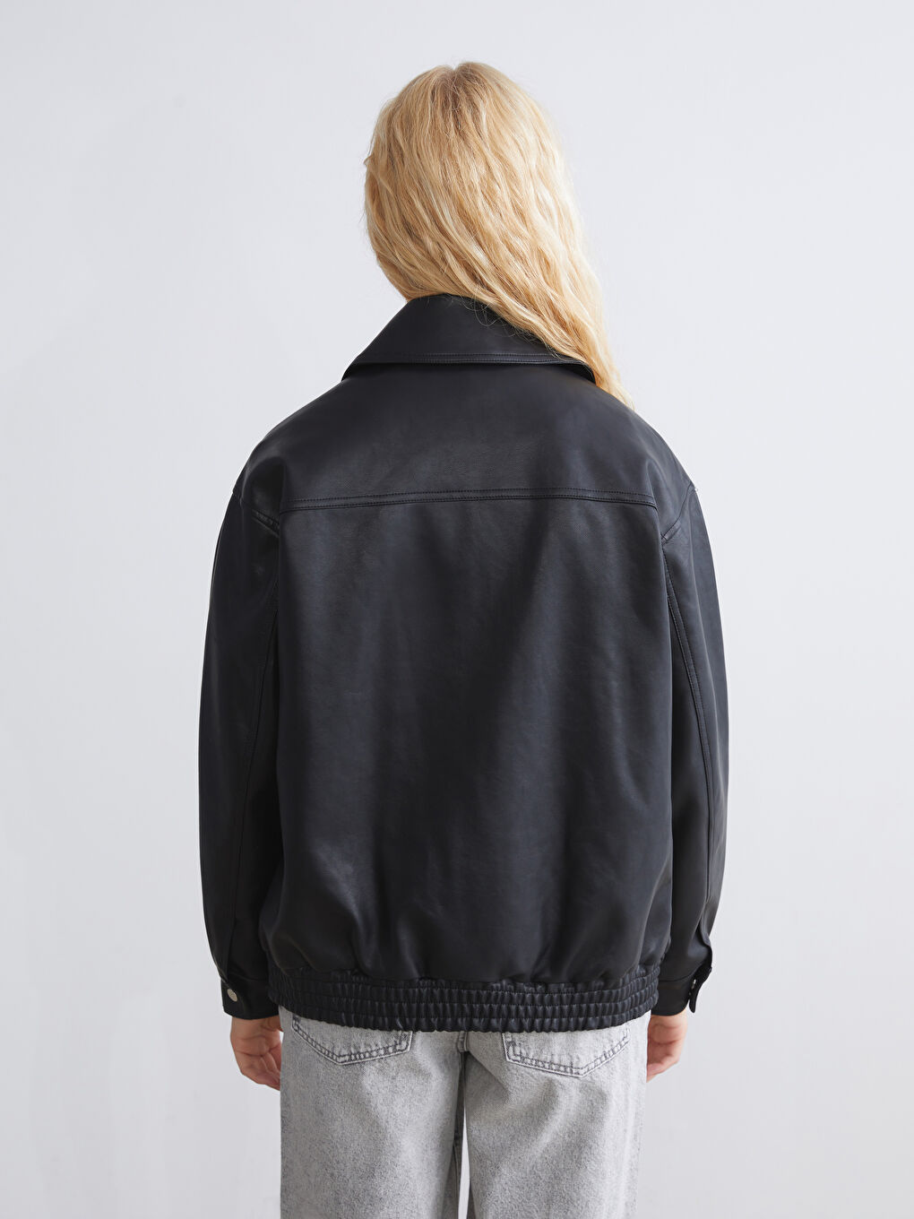 Siyah Gömlek Yaka Oversize Kadın Deri Görünümlü Ceket-4