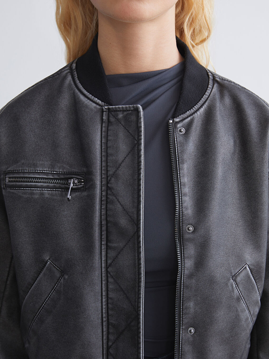 Siyah Kolej Yaka Kadın Deri Görünümlü Ceket-2