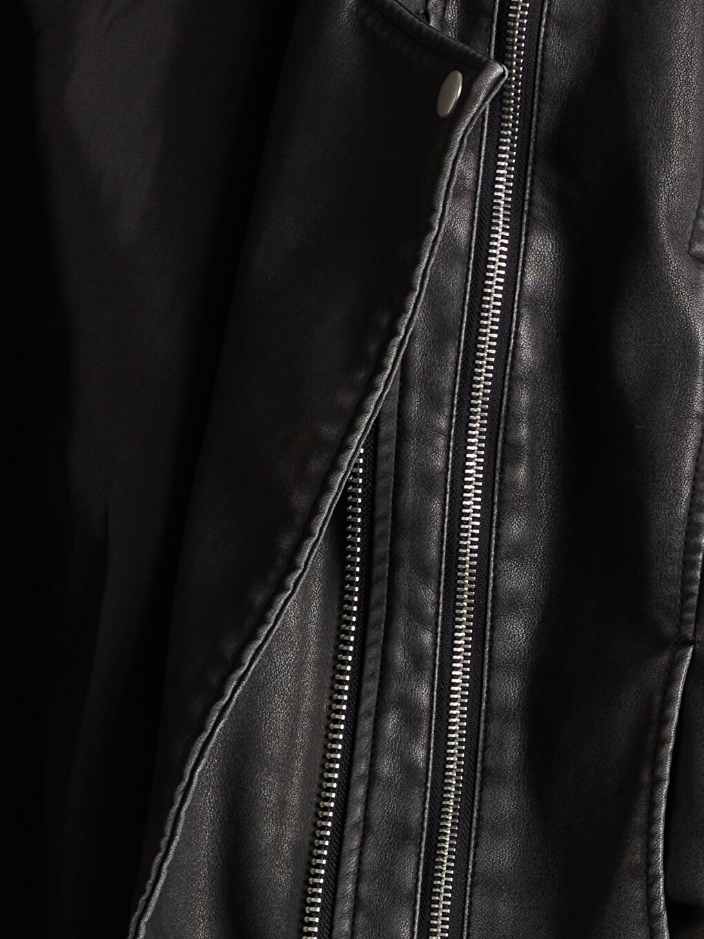 Siyah Biker Yaka Crop Kadın Deri Görünümlü Ceket-6