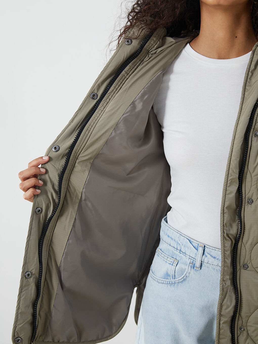 Haki Kapüşonlu Kapitone Oversize Kadın Şişme Mont-3