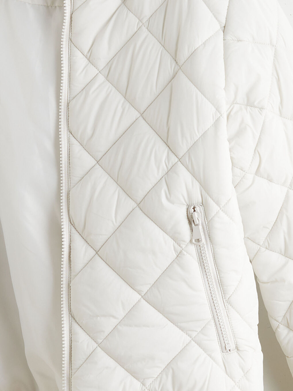 Ekru Kapüşonlu Kapitone Kadın Şişme Mont-7